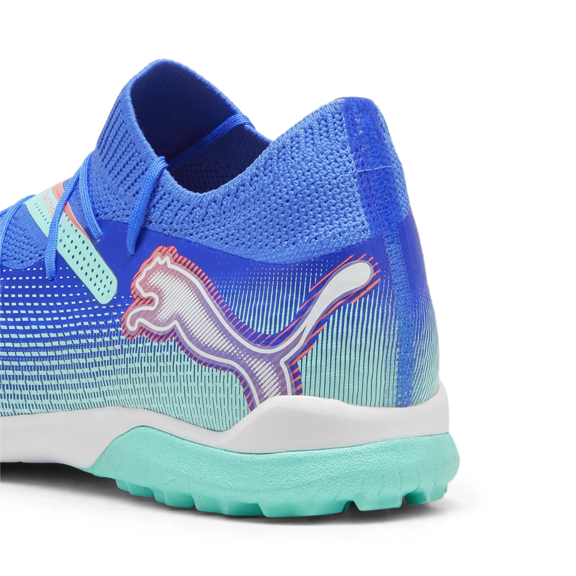 PUMA FUTURE_7_PRO_Cage 107923 001 Bluemazing-PUMA White-Elec