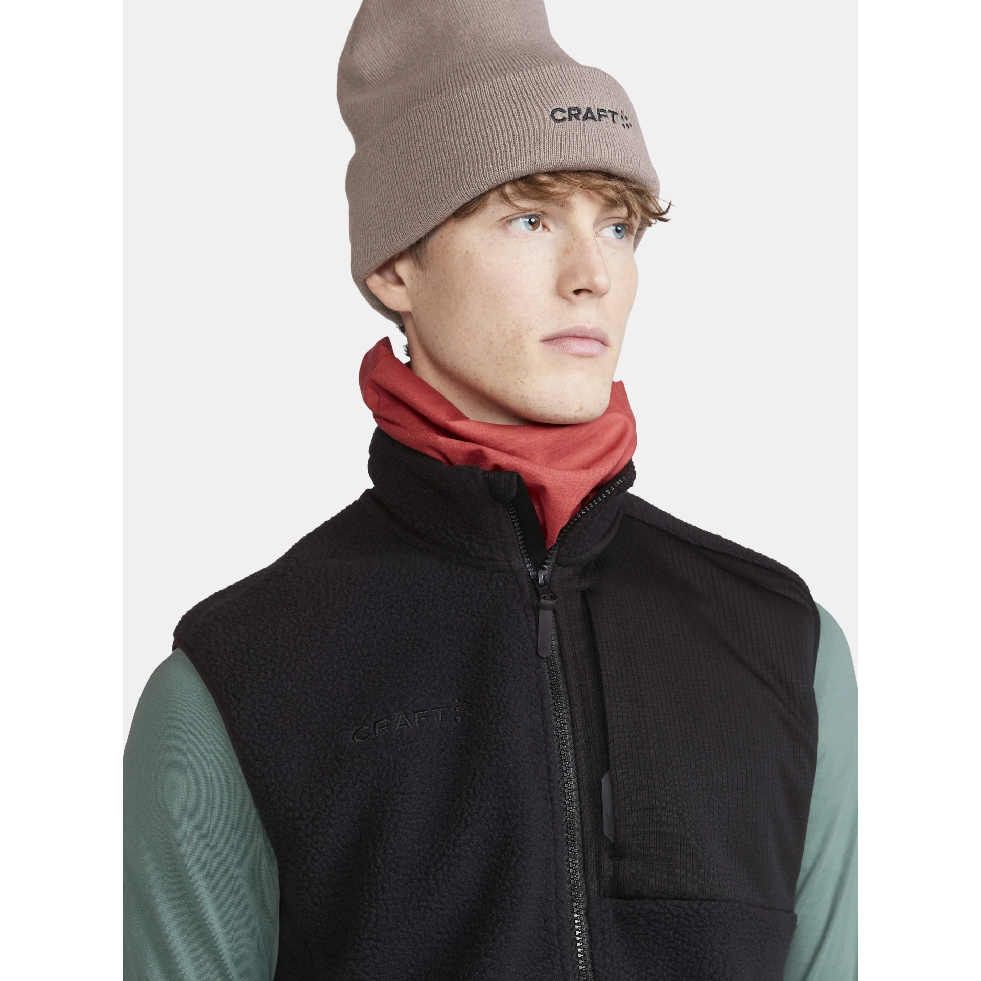 CRAFT ADV_Explore_Pile_Fleece_Vest_M 1913810 999000 BLACK
