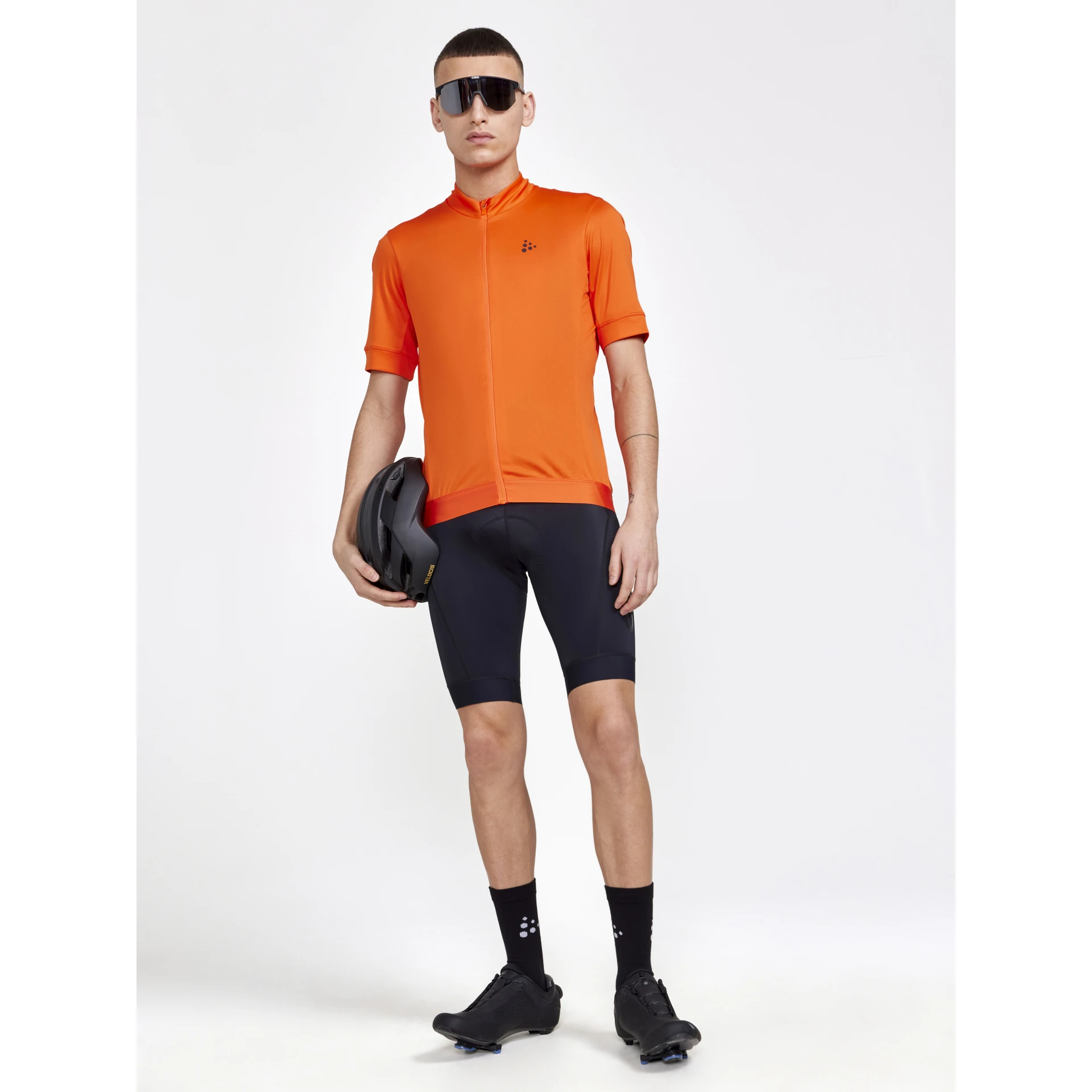 CRAFT CORE_ESSENCE_JERSEY_REGULAR_FIT_M 1913163 550000 CRACKLE
