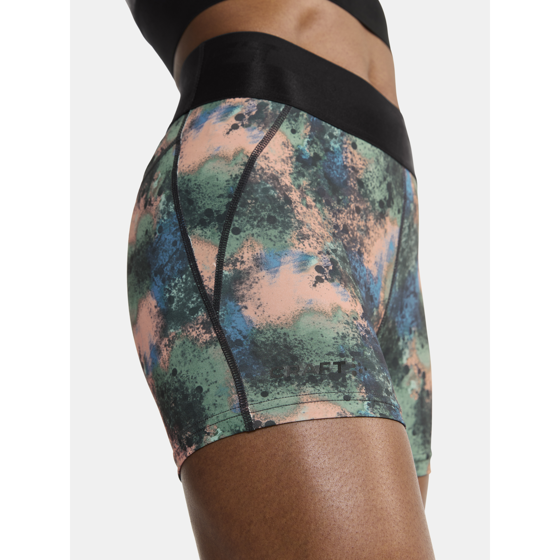 CRAFT CORE_ESSENCE_HOT_PANTS_W 1908773 359840 JUMP/COSMO
