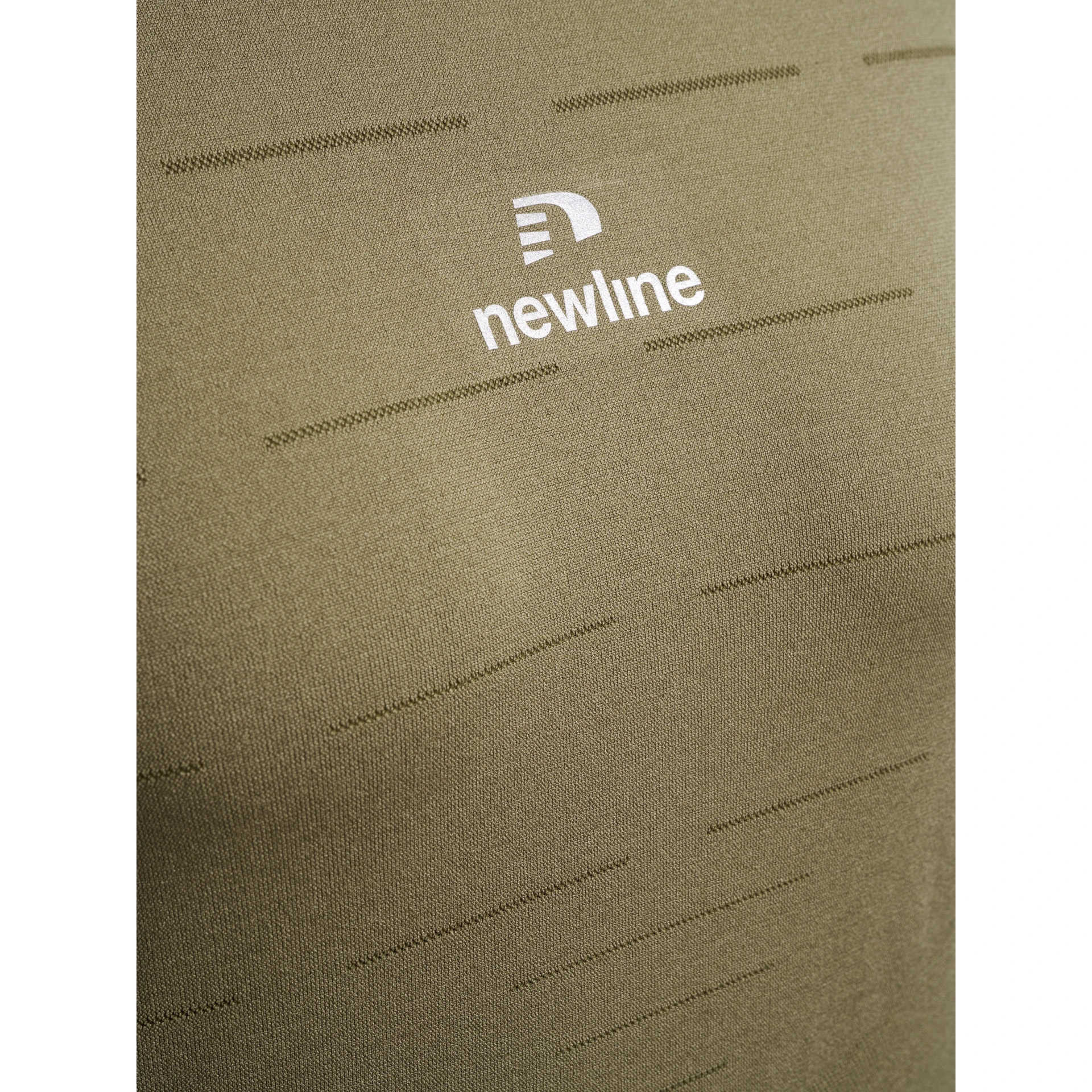 NEWLINE nwlPACE_LS_SEAMLESS_WOMAN 500423 8311 CAPERS