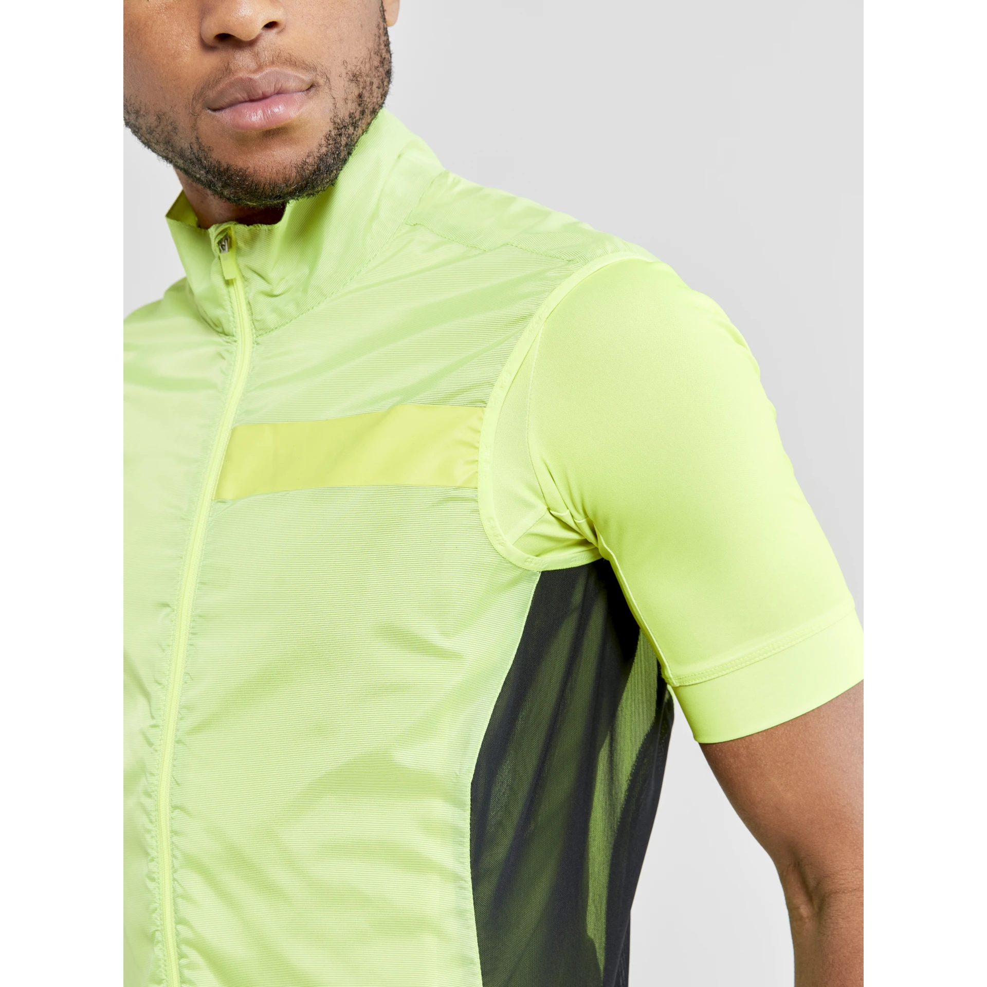 CRAFT Adv_Essence_Light_Wind_Vest_M 1908814 851000 FLUMINO