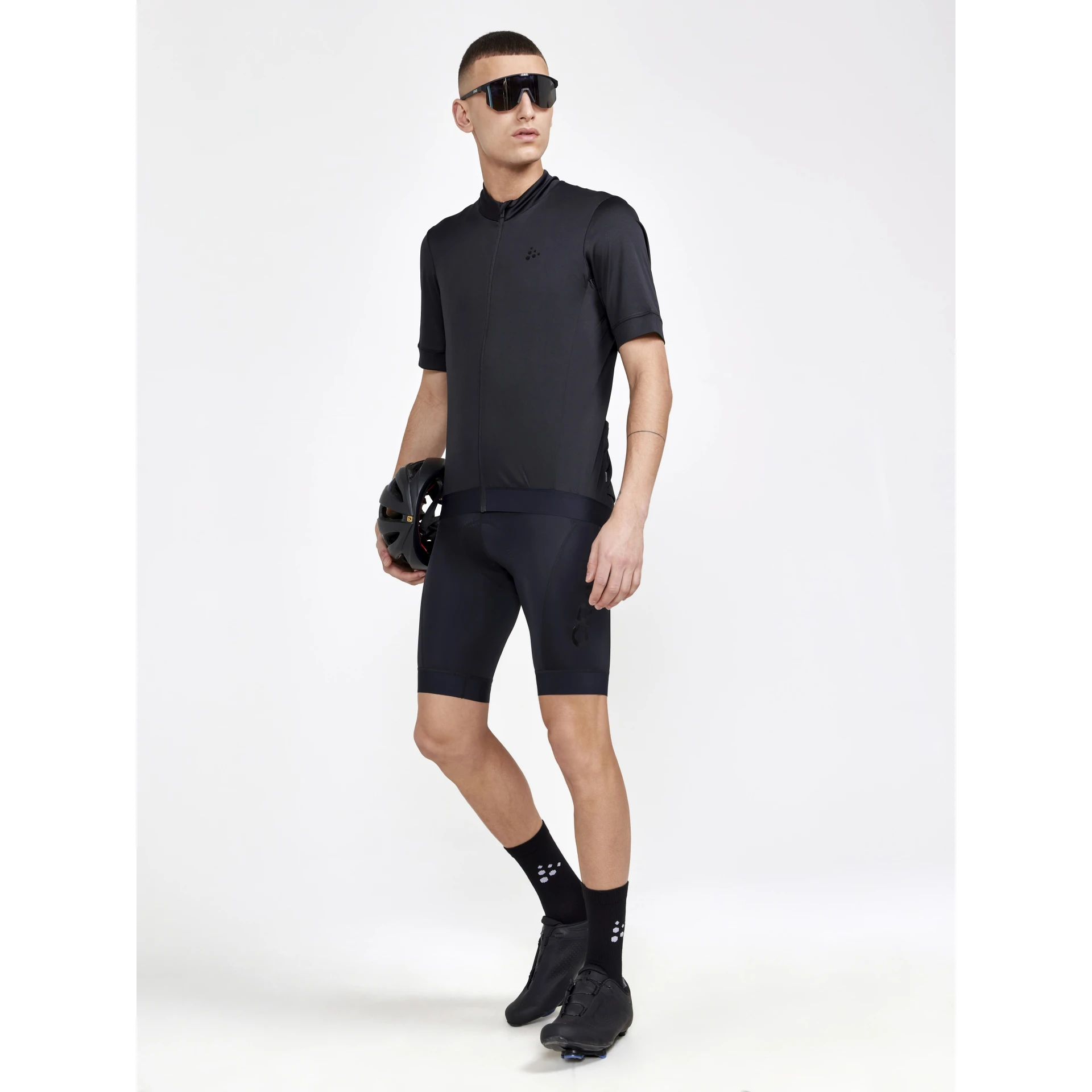 CRAFT Core_Essence_Jersey_Regular_Fit_M 1913163 999000 BLACK
