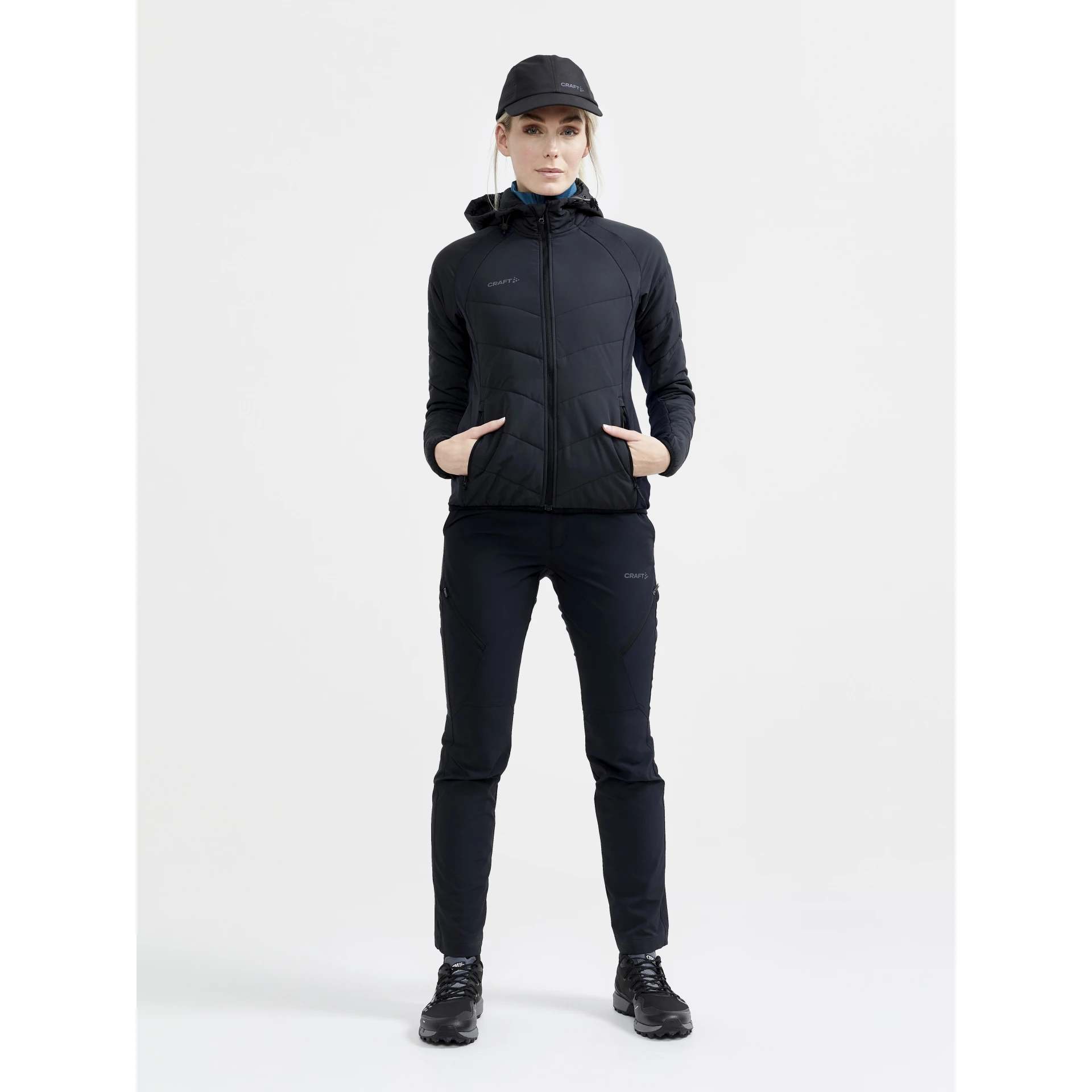 CRAFT ADV_Explore_Hybrid_Jacket_W 1911001 999000 BLACK