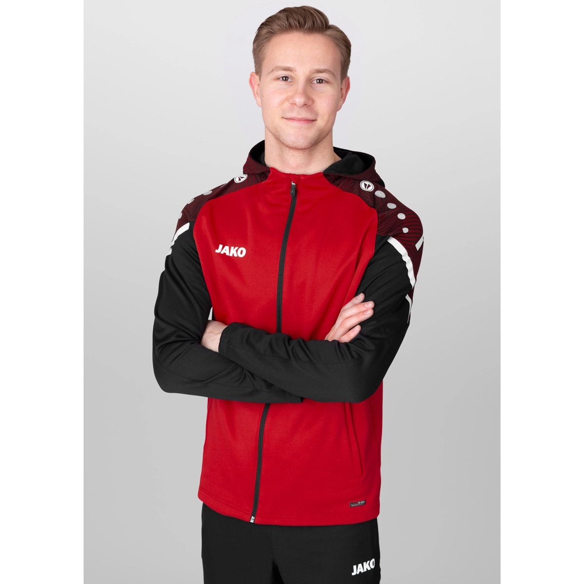 JAKO Kapuzenjacke_Performance 6822D 101 rot/schwarz