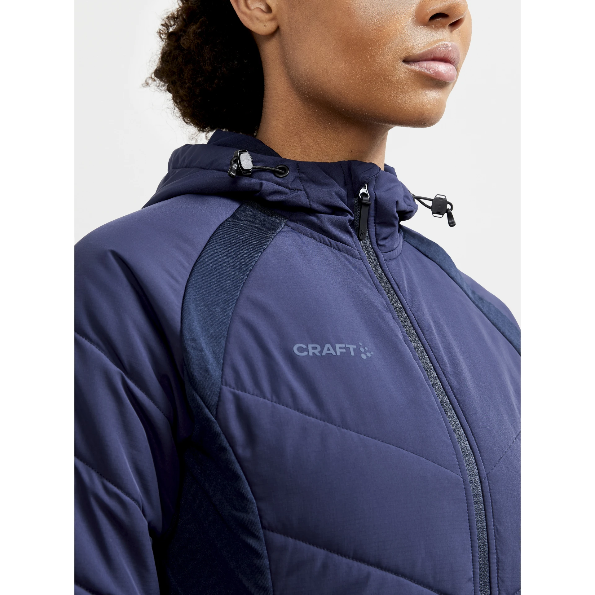 CRAFT ADV_Explore_Hybrid_Jacket_W 1911001 396000 BLAZE