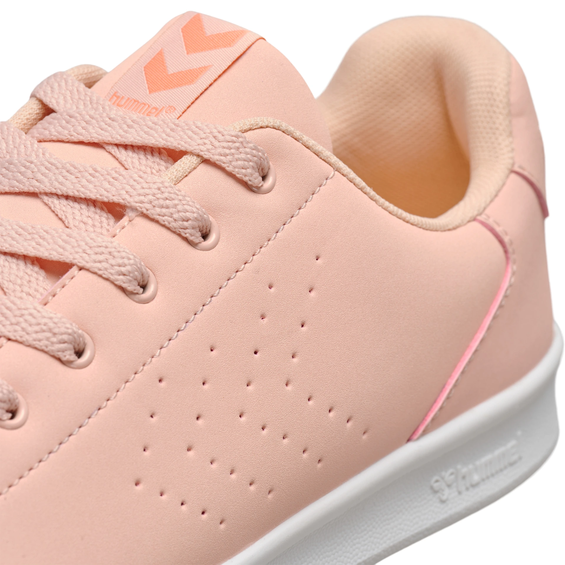 HUMMEL BUSAN_WMNS___ALMOST_APRICOT___375 219576 3037 ALMOST APRICOT