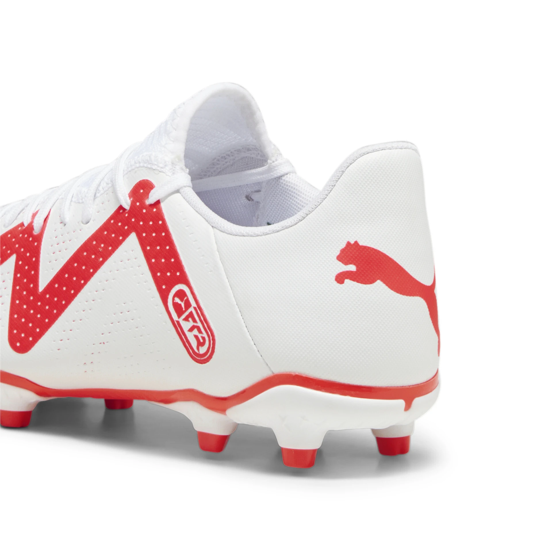 PUMA FUTURE_PLAY_FG_AG 107377 001 PUMA WHITE-FIRE ORCHID