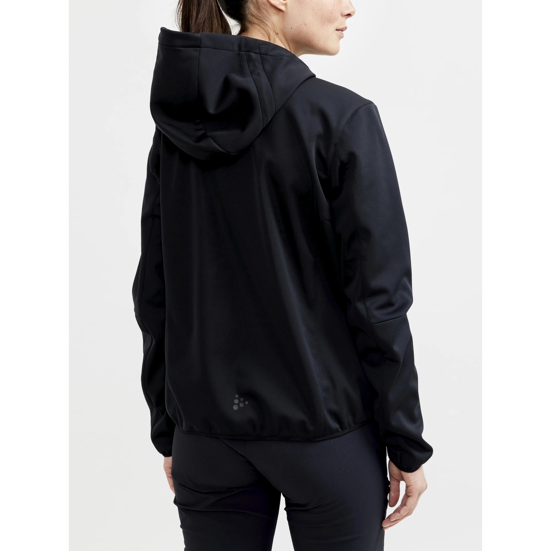 CRAFT ADV_Explore_Soft_Shell_Jacket_W 1910993 999000 BLACK