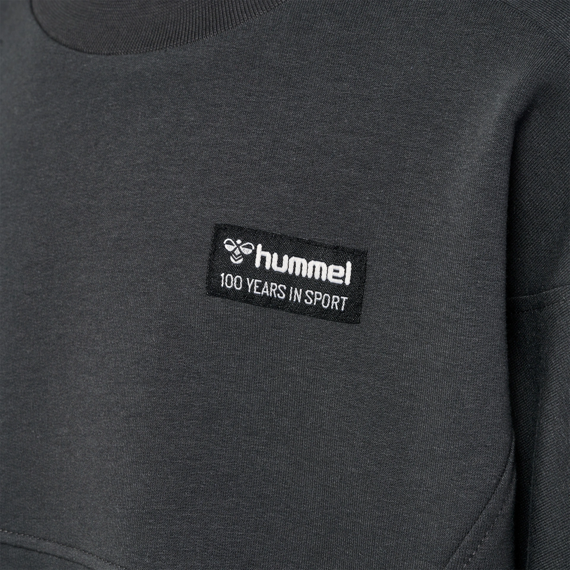 HUMMEL hmlTUBA_SWEATSHIRT___ASPHALT___134 221020 1525 ASPHALT