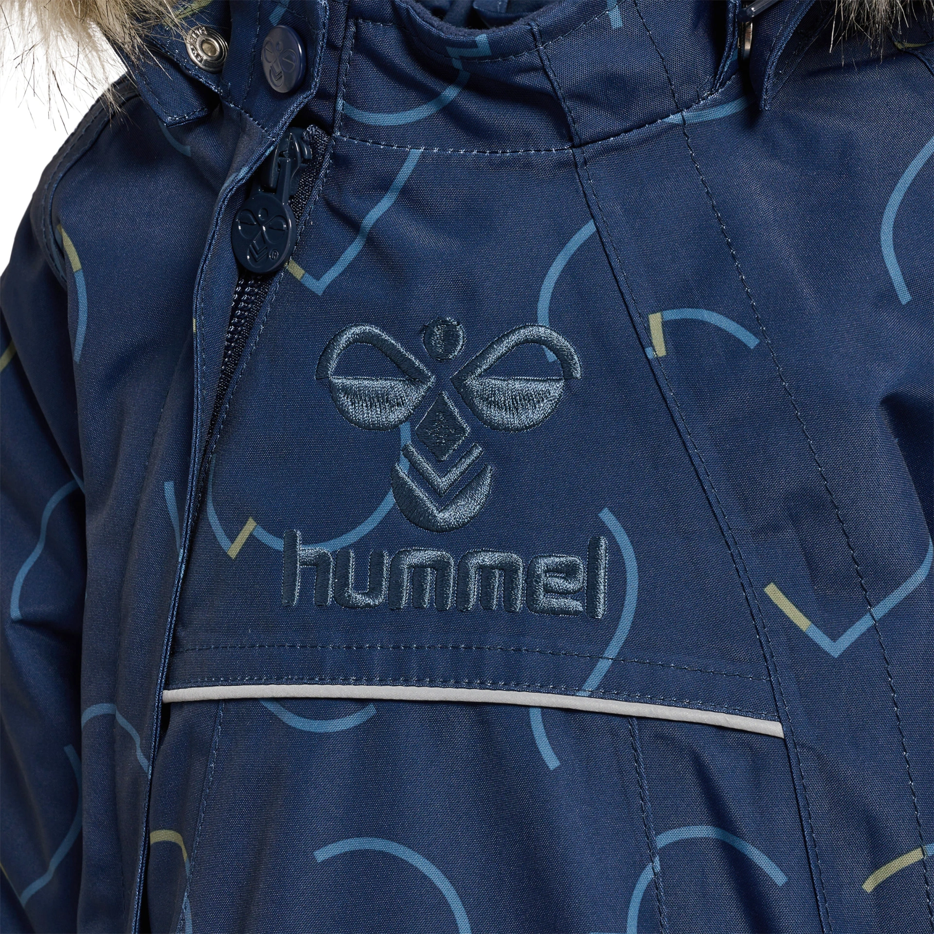 HUMMEL hmlJESSIE_TEX_JACKET___BLACK_IRIS___80 220583 1009 BLACK IRIS