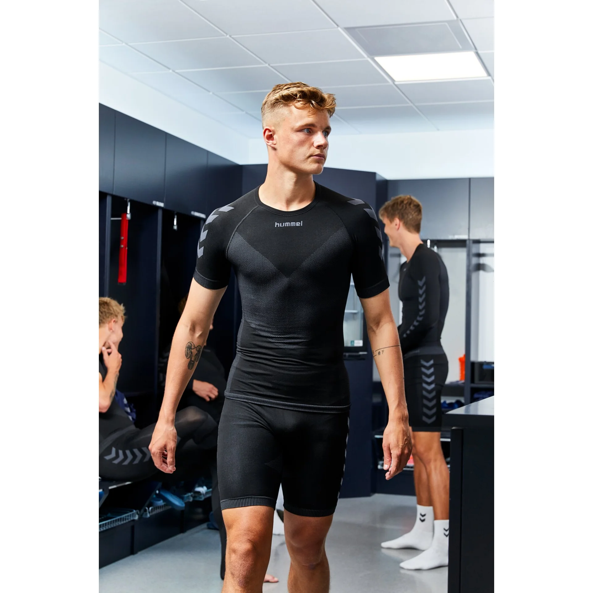HUMMEL Herren_Unterhemd__FIRST_SEAMLESS_JERSEY 202636 2001 BLACK