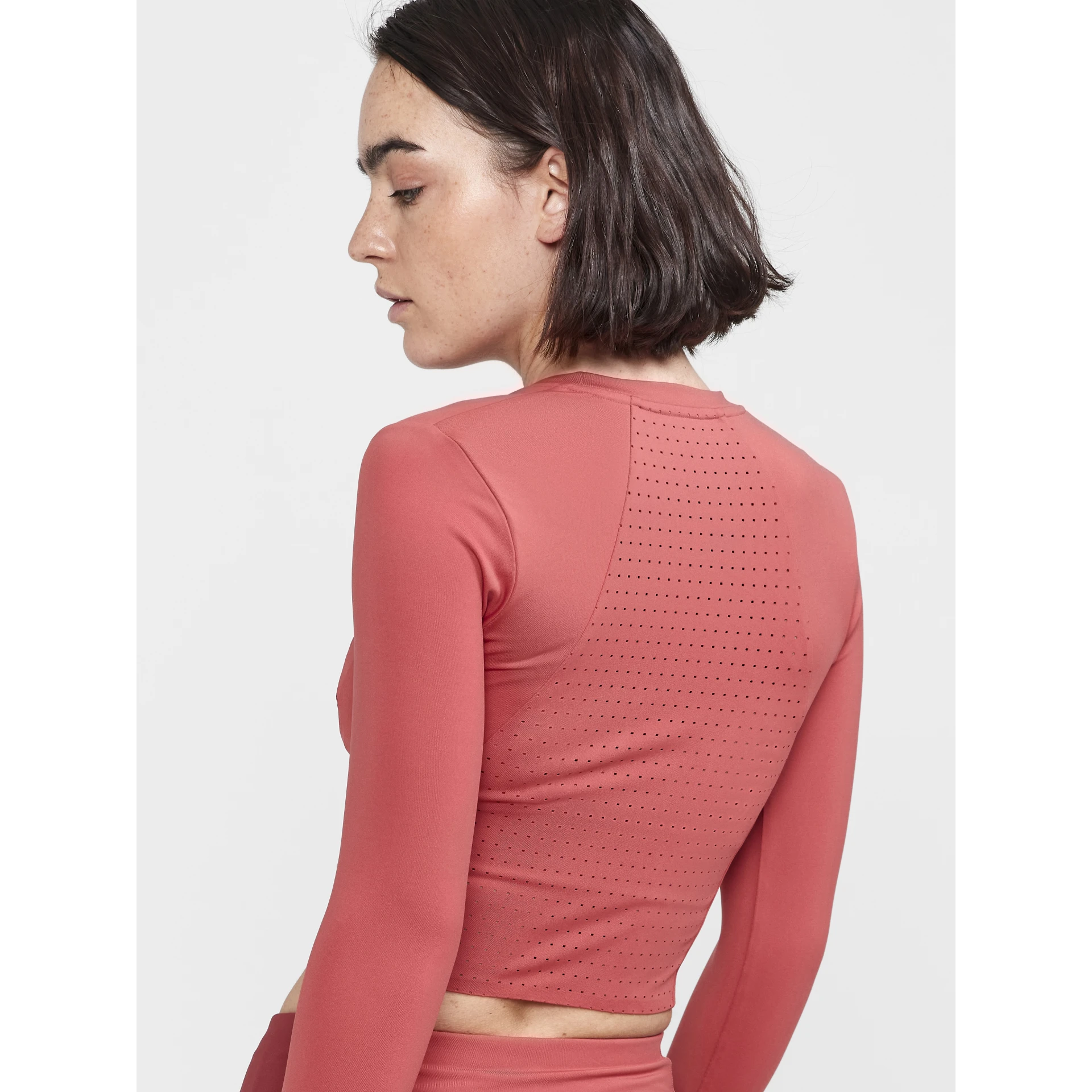 CRAFT ADV_HiT_Cropped_Top_W 1913741 421000 ASTRO