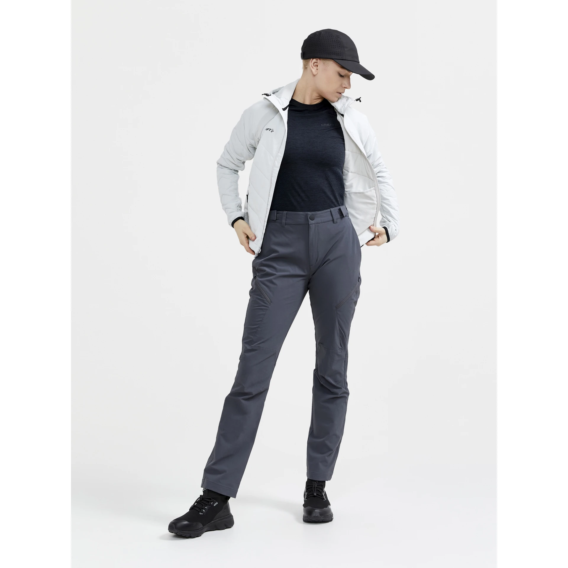 CRAFT ADV_Explore_Hybrid_Jacket_W 1911001 914000 ASH