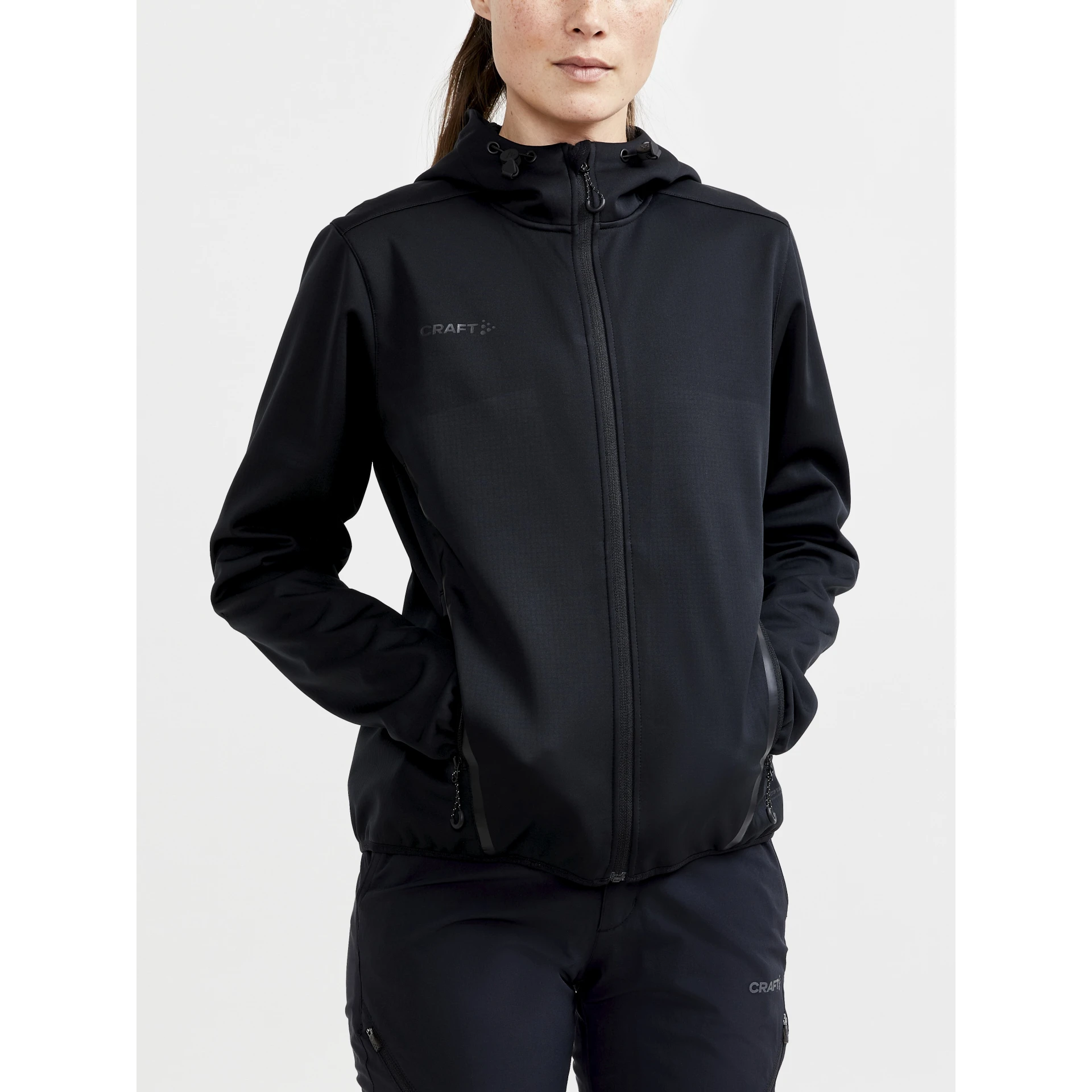 CRAFT ADV_Explore_Soft_Shell_Jacket_W 1910993 999000 BLACK