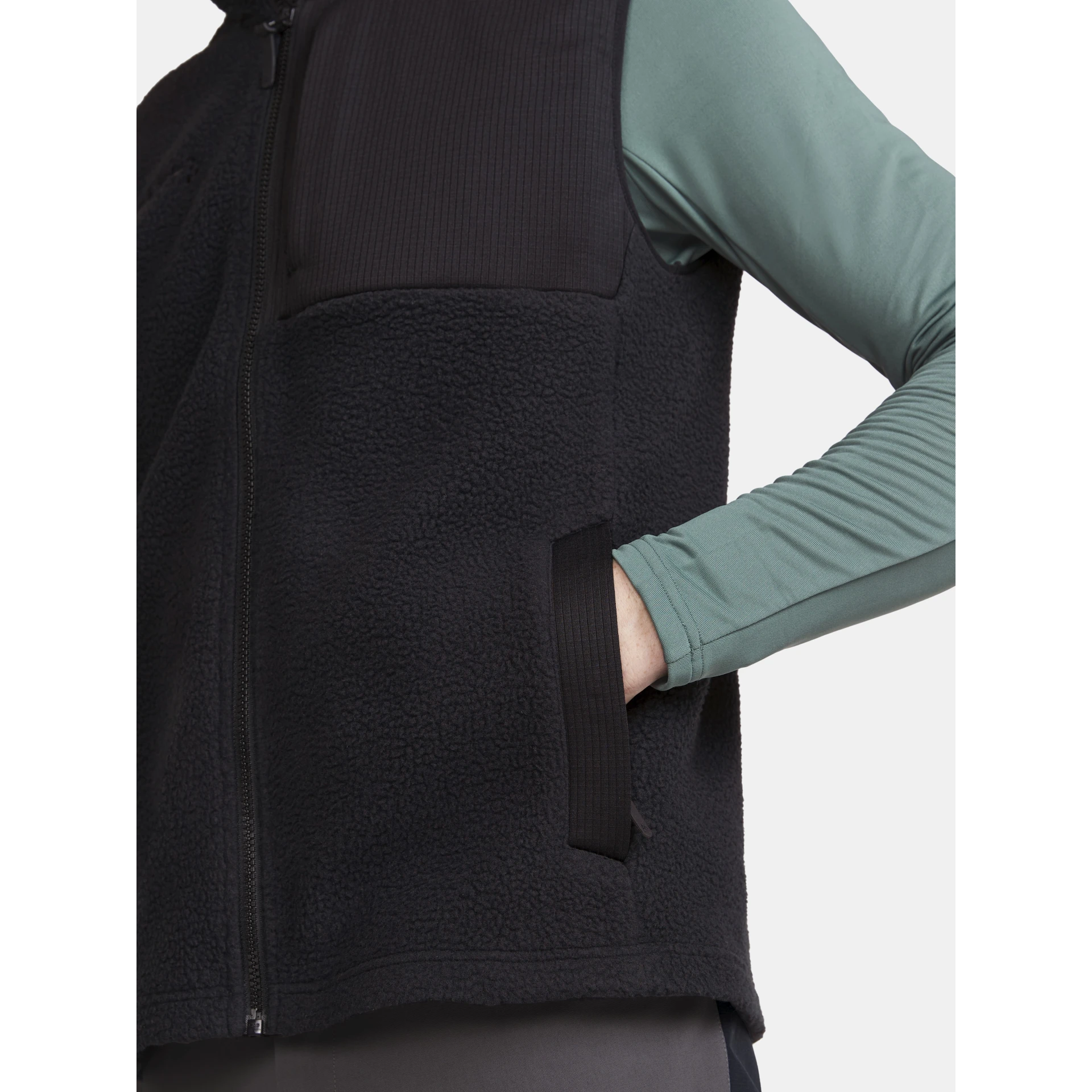CRAFT ADV_Explore_Pile_Fleece_Vest_M 1913810 999000 BLACK
