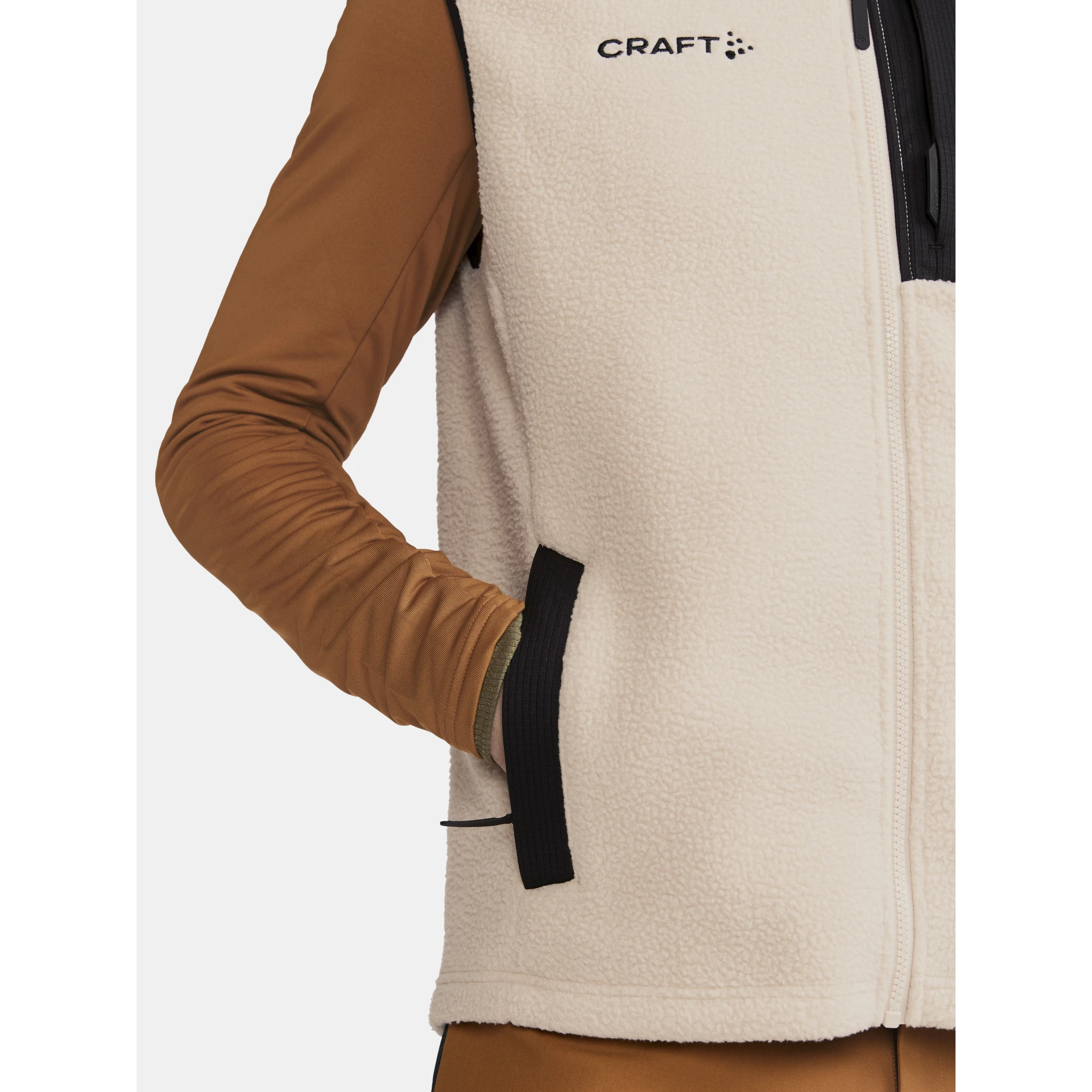 CRAFT ADV_Explore_Pile_Fleece_Vest_M 1913810 211999 ECRU-BLACK