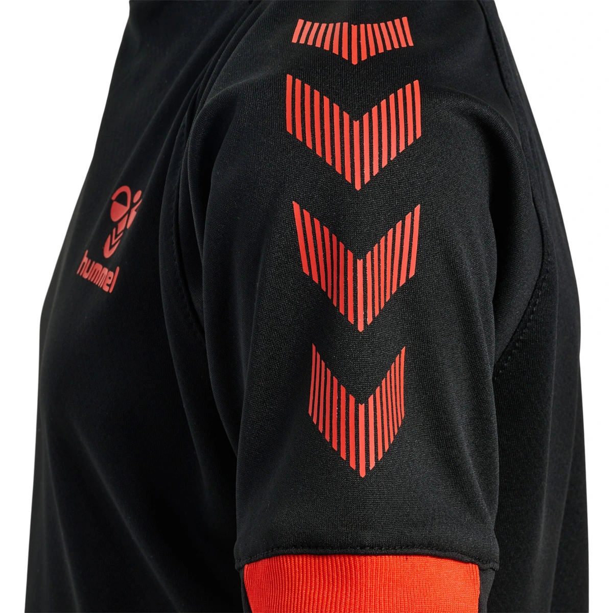 HUMMEL hmlGG12_ACTION_JERSEY_S_S_KIDS 213930 2953 BLACK/CHERRY TOMATO