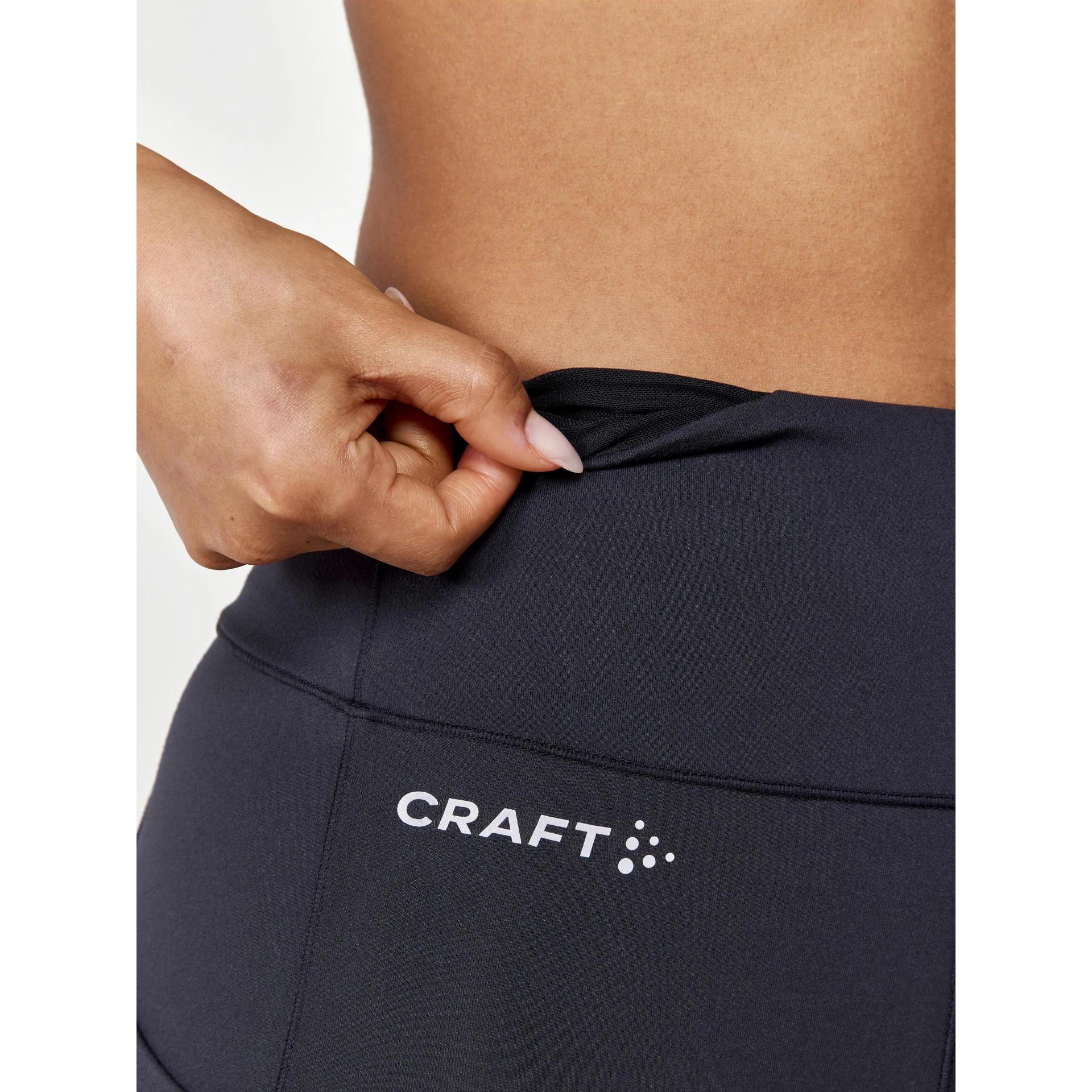 CRAFT ADV_Essence_Short_Tights_2_W 1913207 999000 BLACK
