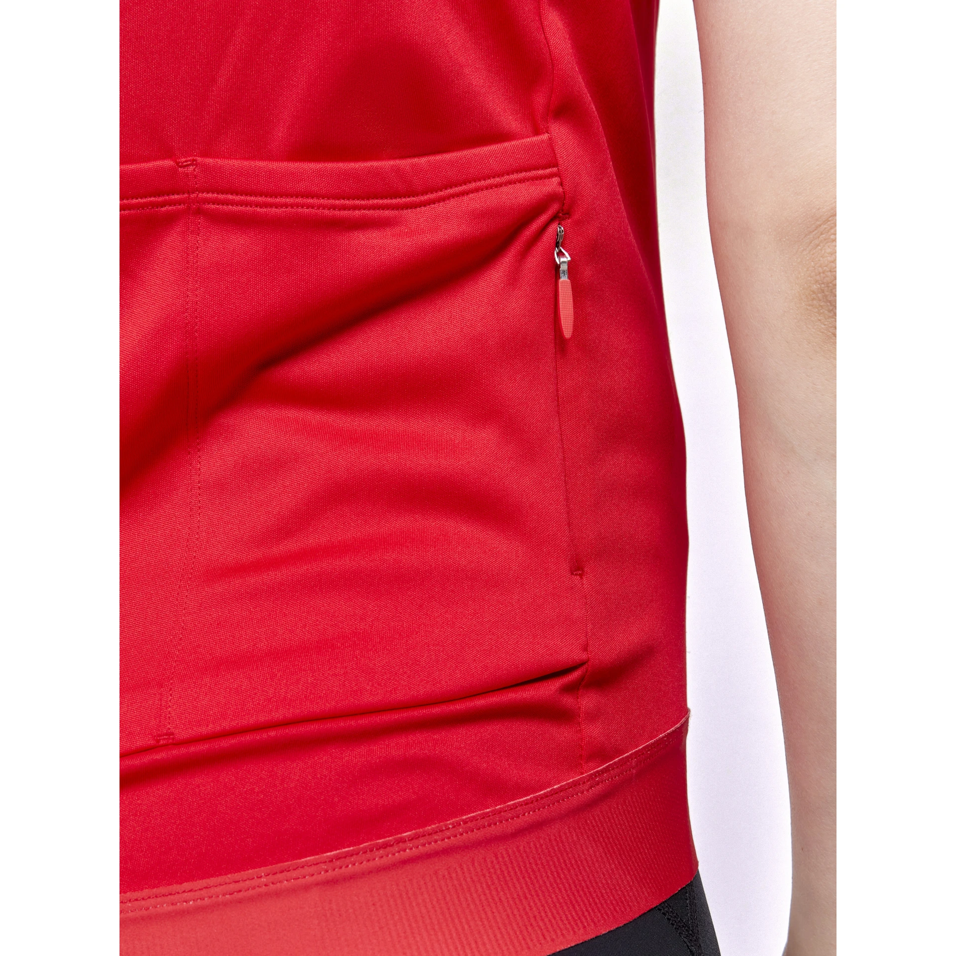 CRAFT Core_Essence_Jersey_Regular_Fit_W 1913164 430000 BRIGHT RED