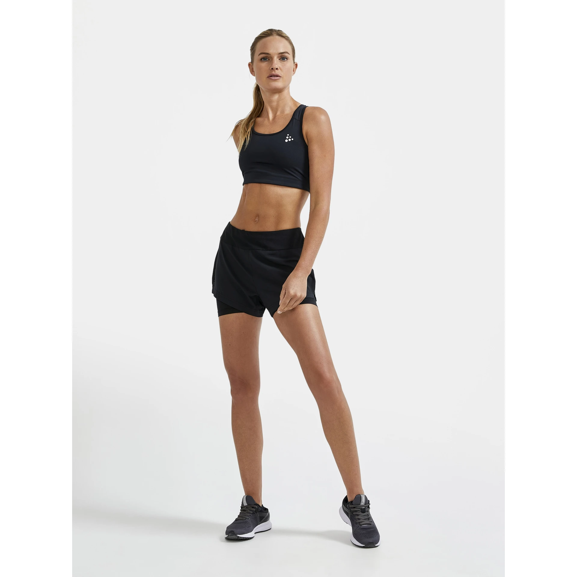 CRAFT ADV_Essence_2_in_1_Shorts_W 1910722 999000 BLACK