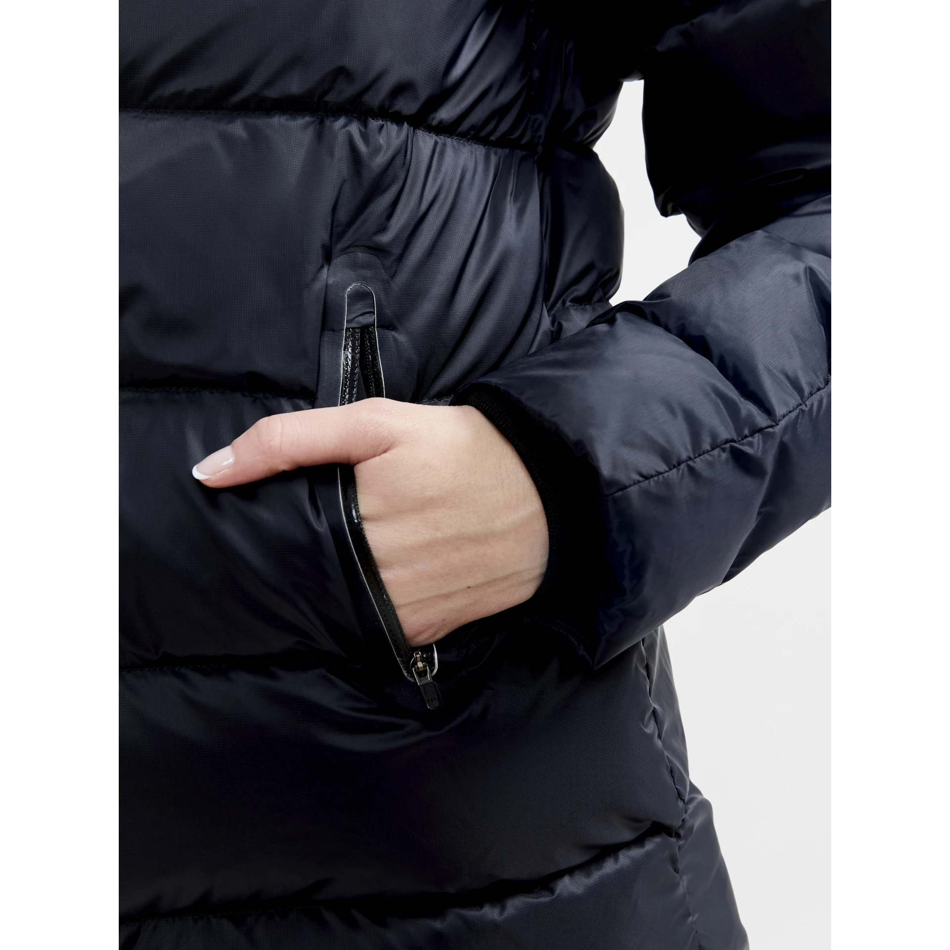 CRAFT ADV_Explore_Down_Jacket_W 1911633 999000 BLACK
