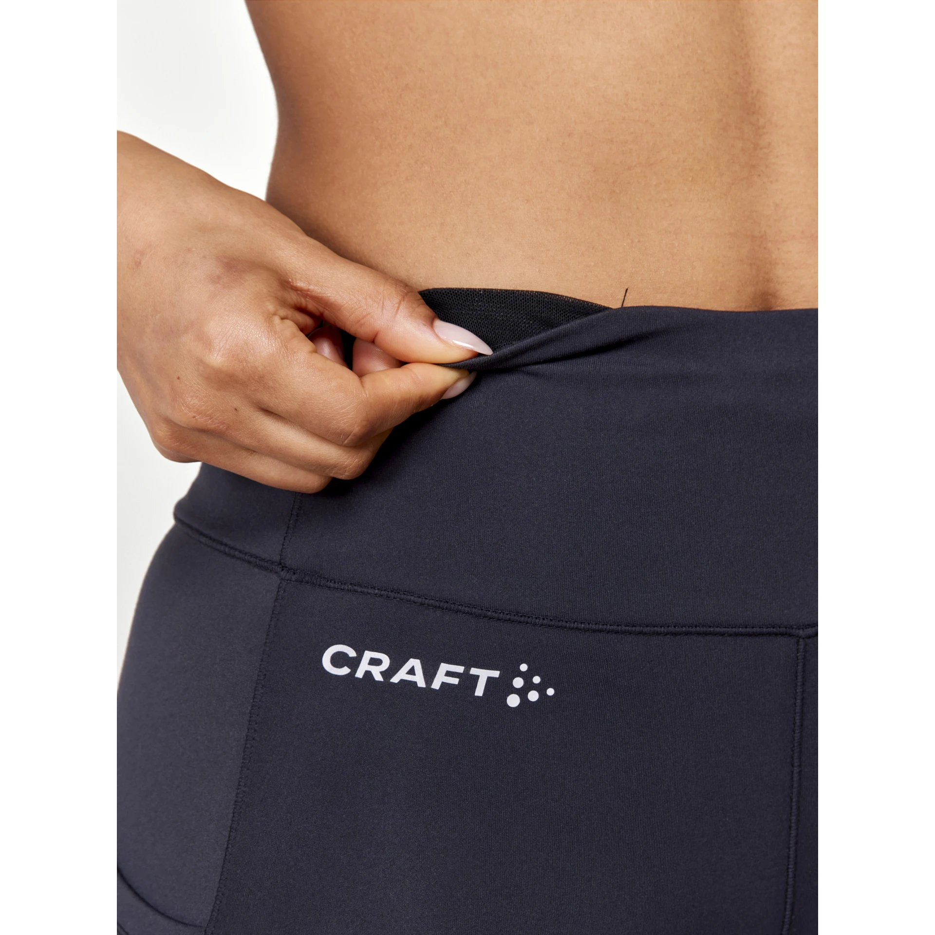 CRAFT ADV_Essence_Capri_Tights_2_W 1913209 999000 BLACK